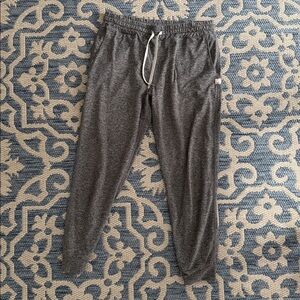 VUORI performance joggers charcoal gray small women soft stretch sweat pants